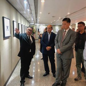 《平和的時光》攝影展在澳開幕，銘記歷史共護和平