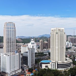 如何擺脫宣傳攝影對攝影創(chuàng)作的干擾？