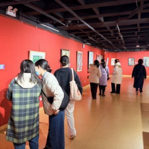2026“不被定義的她”主題藝術(shù)展啟幕