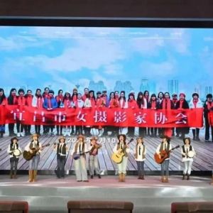宜昌女?dāng)z三八綻放光彩