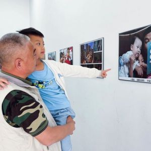 家門口的攝影展 定格南開社區的幸福溫度