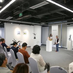 藝術家李安紅母親節獻禮 黃鳳英攝影作品展暨作品集首發式在天津舉行 ...
