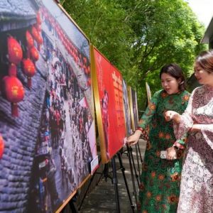 百幅光影述家風(fēng)：“薪火相傳·情牽萬家”家文化攝影展啟幕