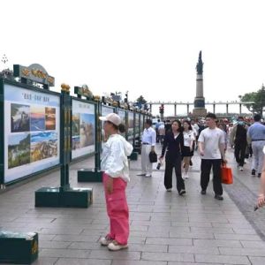 “迎旅发·看鸡西”主题摄影展亮相哈尔滨中央大街